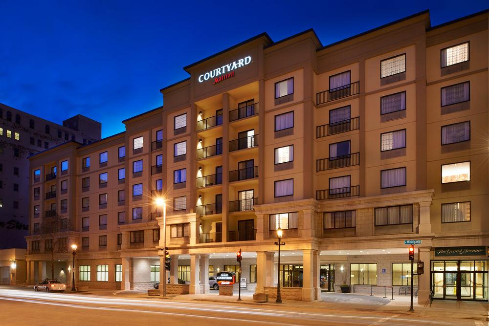 Hotel Courtyard Milwaukee Downtown Esterno foto